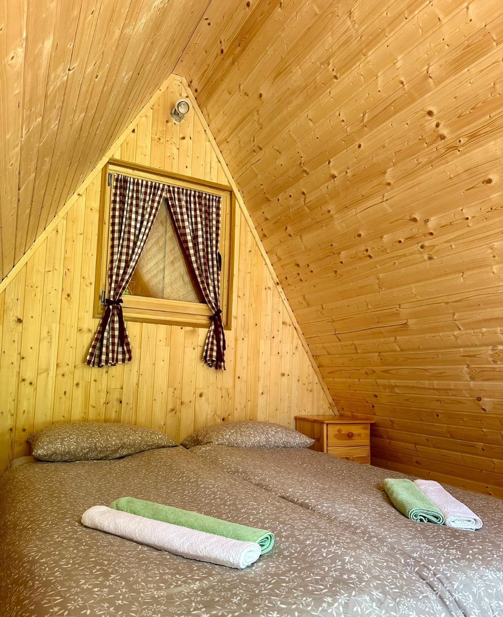 Glamping Krn Hotell Kobarid Exteriör bild