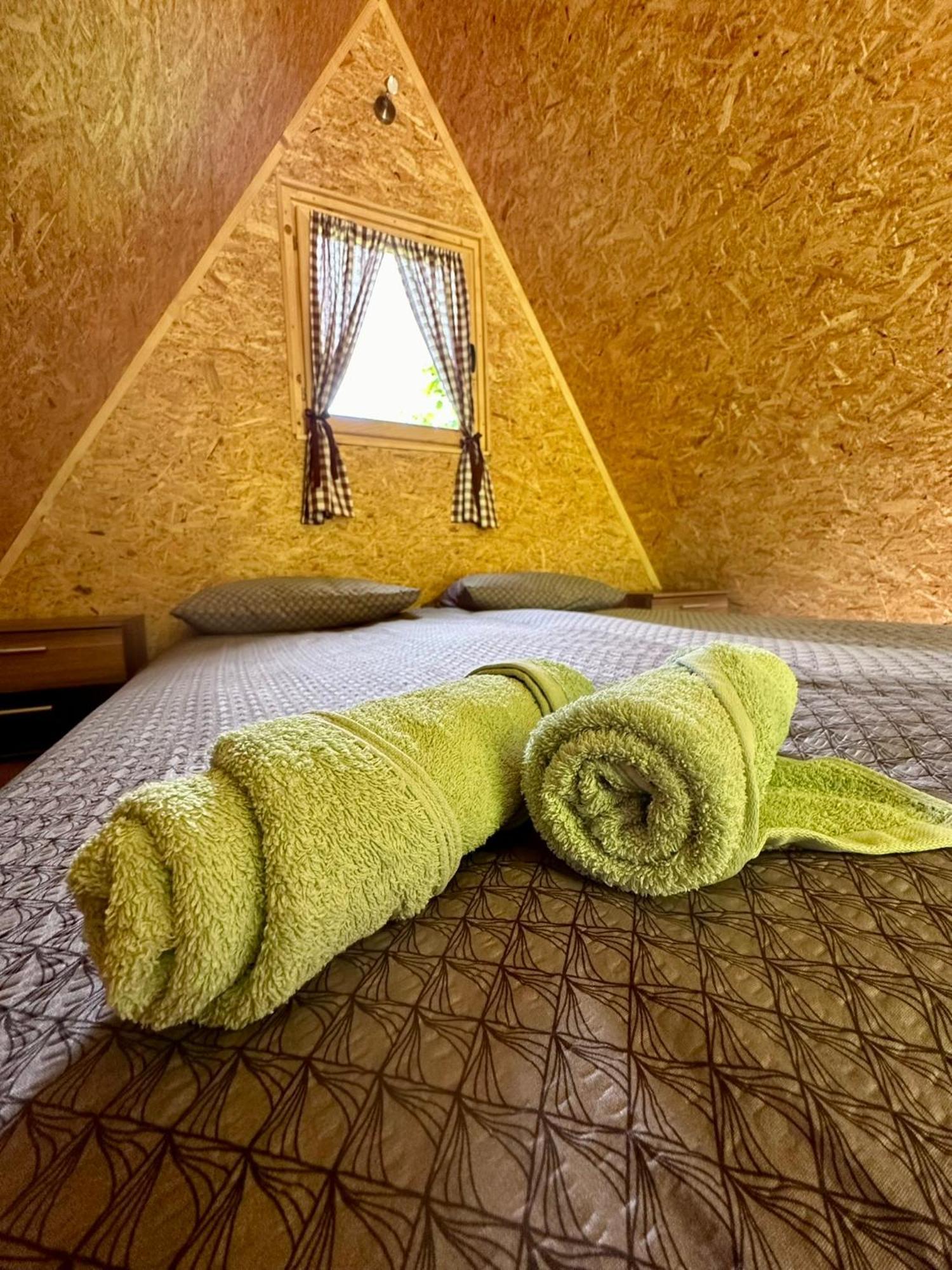 Glamping Krn Hotell Kobarid Exteriör bild