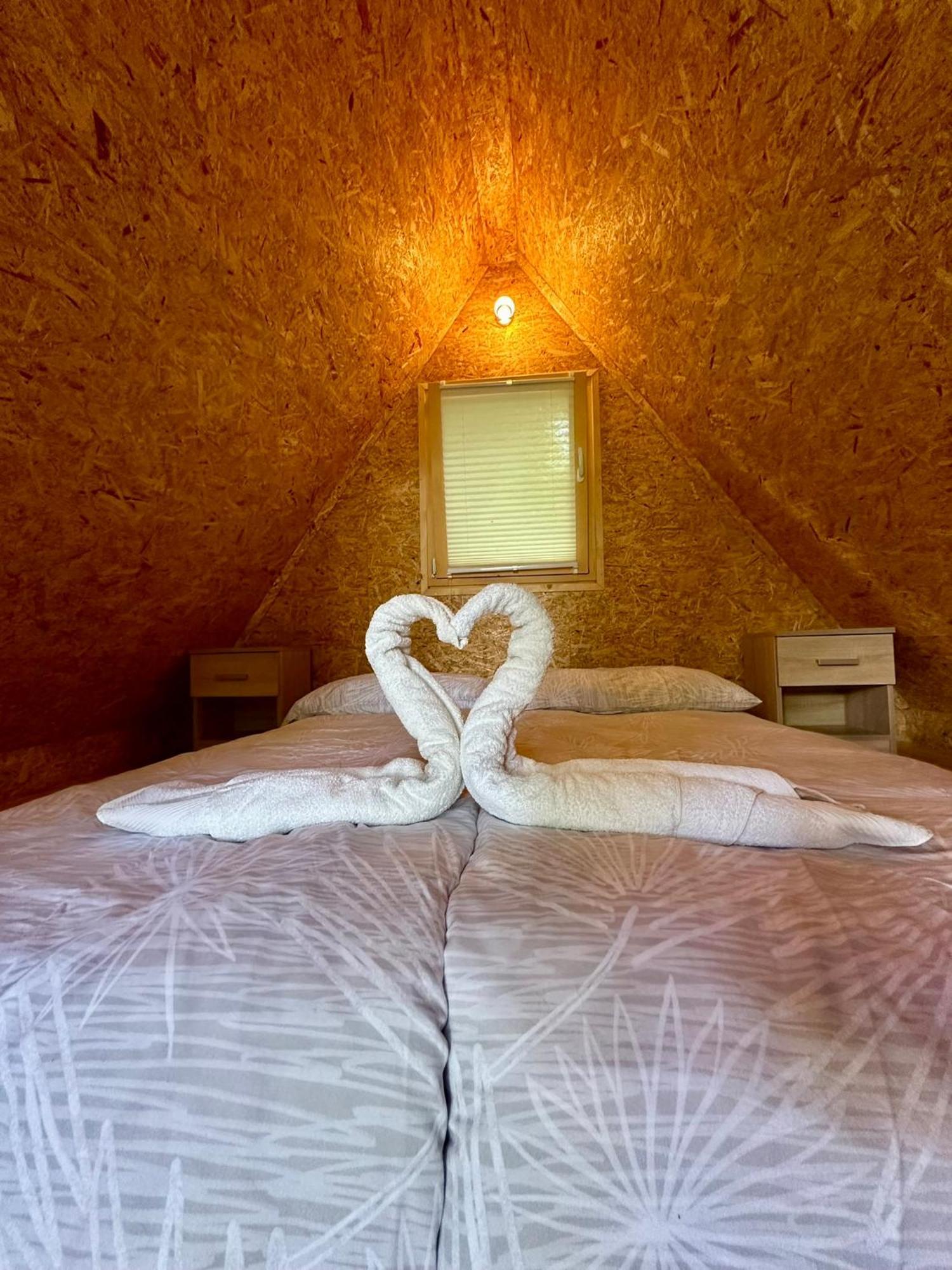 Glamping Krn Hotell Kobarid Exteriör bild