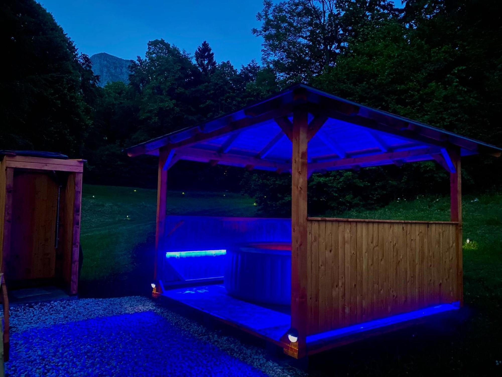 Glamping Krn Hotell Kobarid Exteriör bild